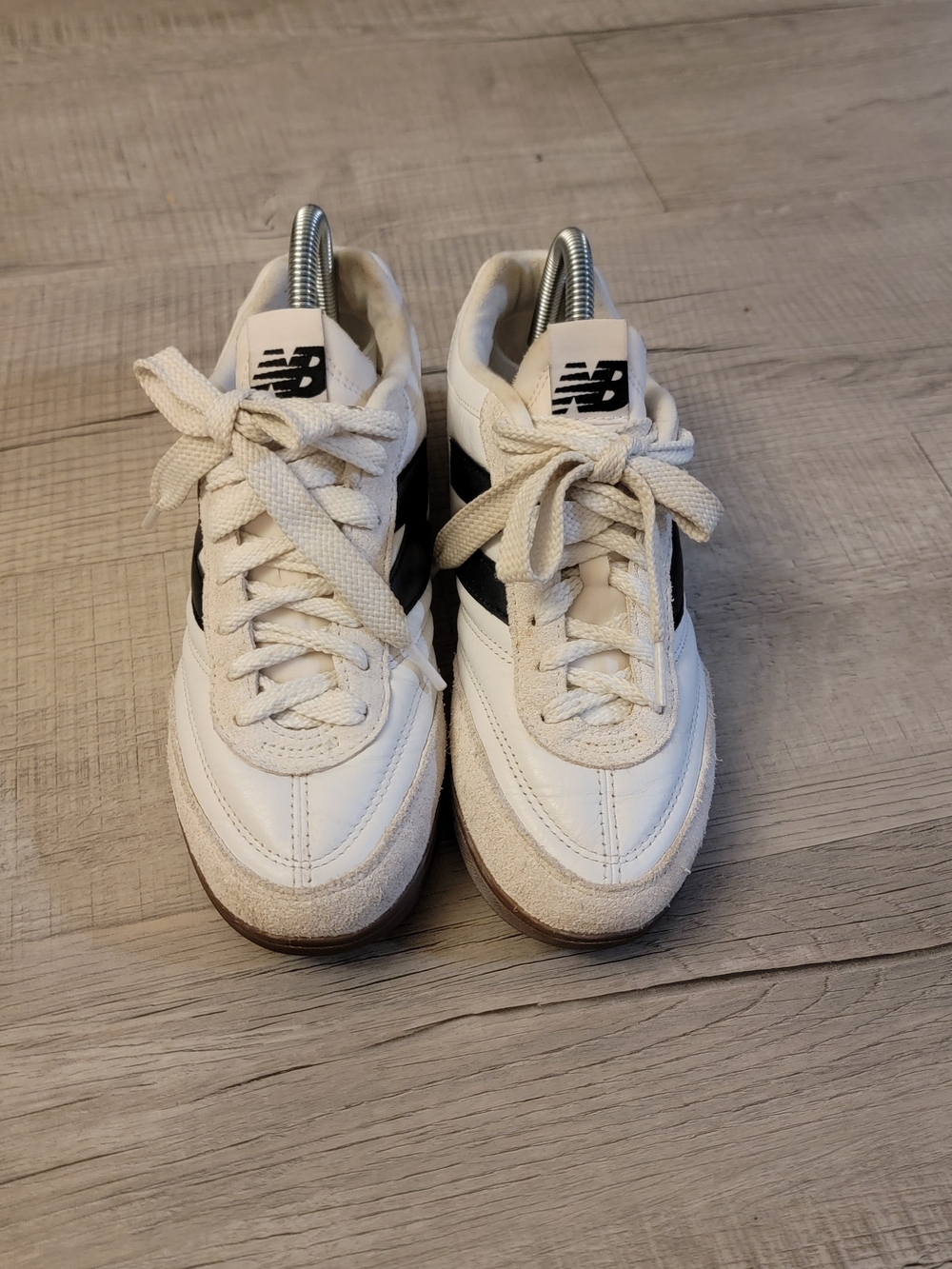 New Balance Men’s White & Black Retro Trainer Sneakers